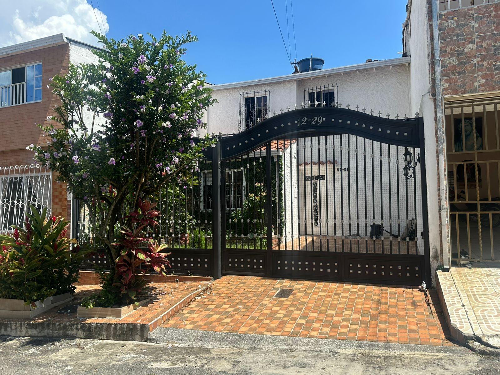 OPORTUNIDAD ÚNICA CASA HERMOSA EN VENTA EN CANDILES · fotografía 1