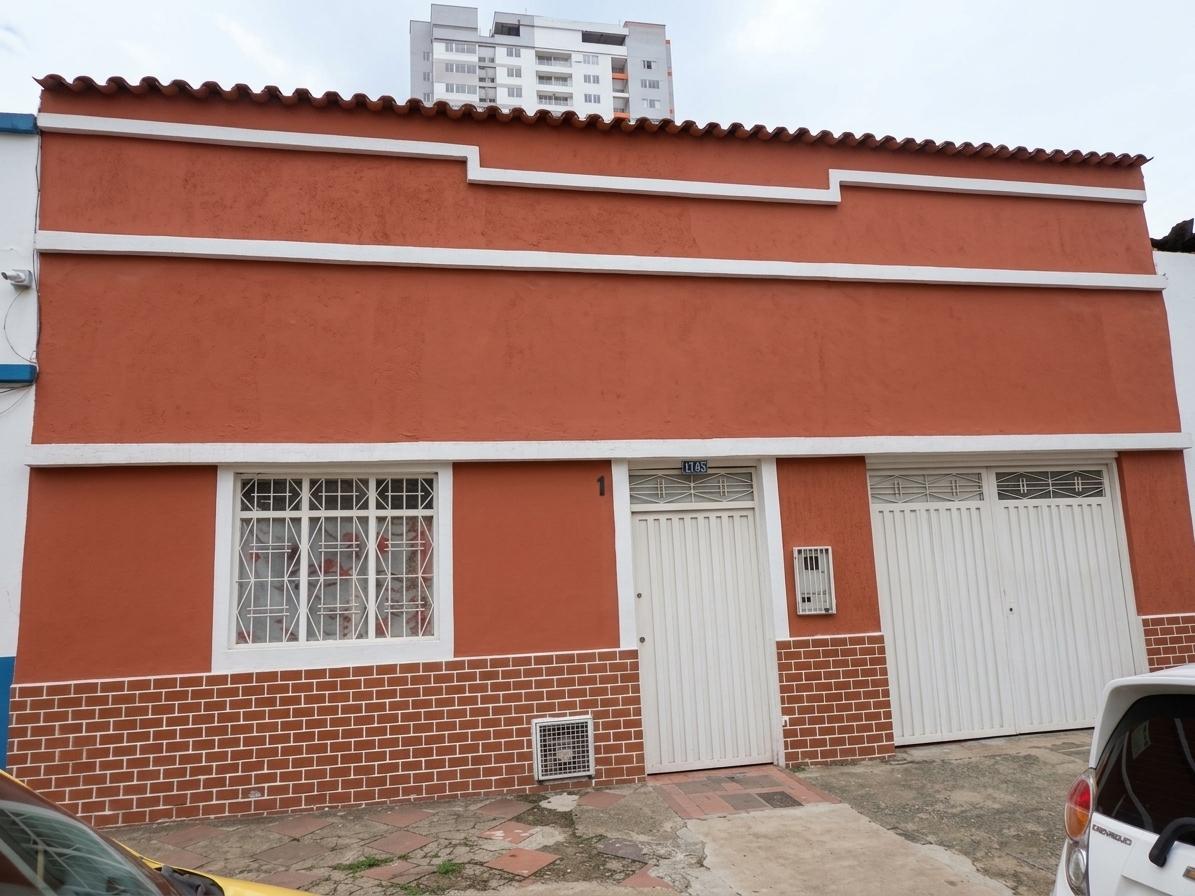 CASA DE 400 METROS BIEN UBICADA · fotografía 1