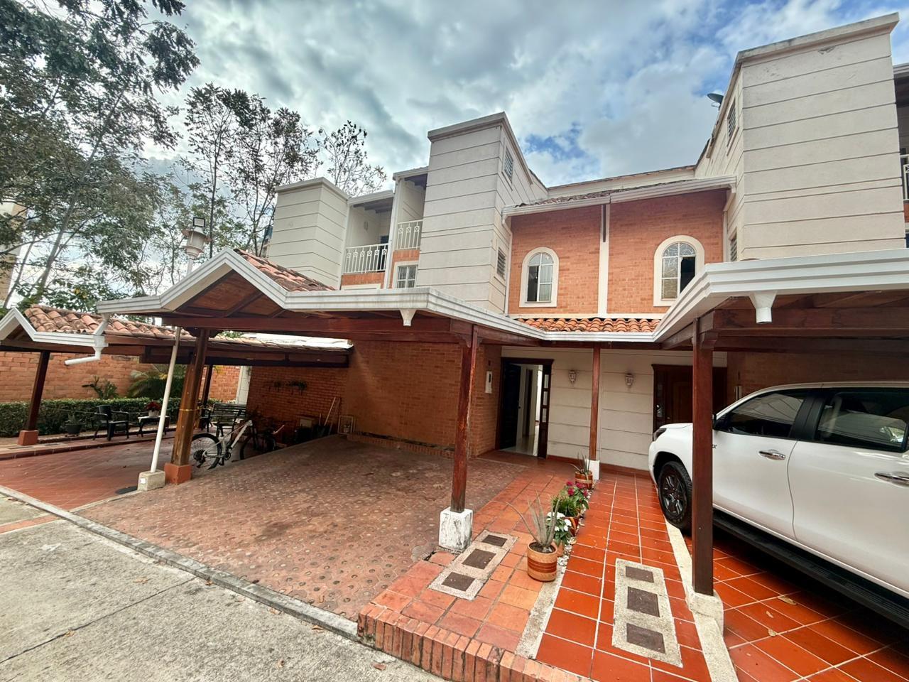 Casa ideal para crecer en familia y una excelente oportunidad de inversión · fotografía 1