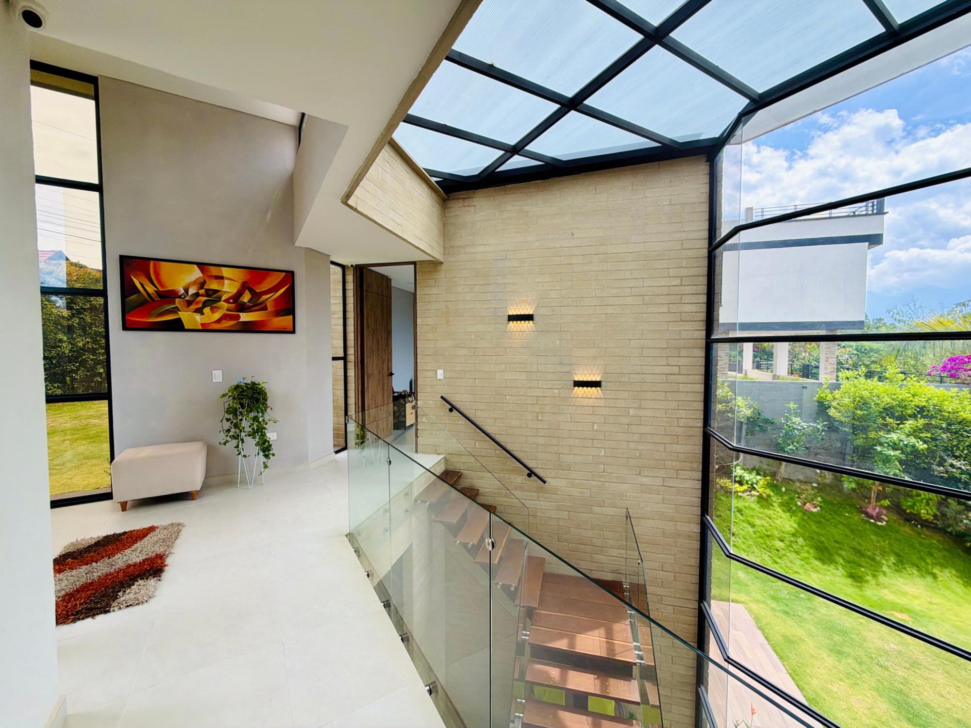 CASA CONTEMPORÁNEA CON DISEÑO VANGUARDISTA · fotografía 1